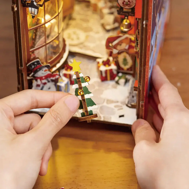 Robotime - Christmas Street DIY Book Nook 3D Puzzle